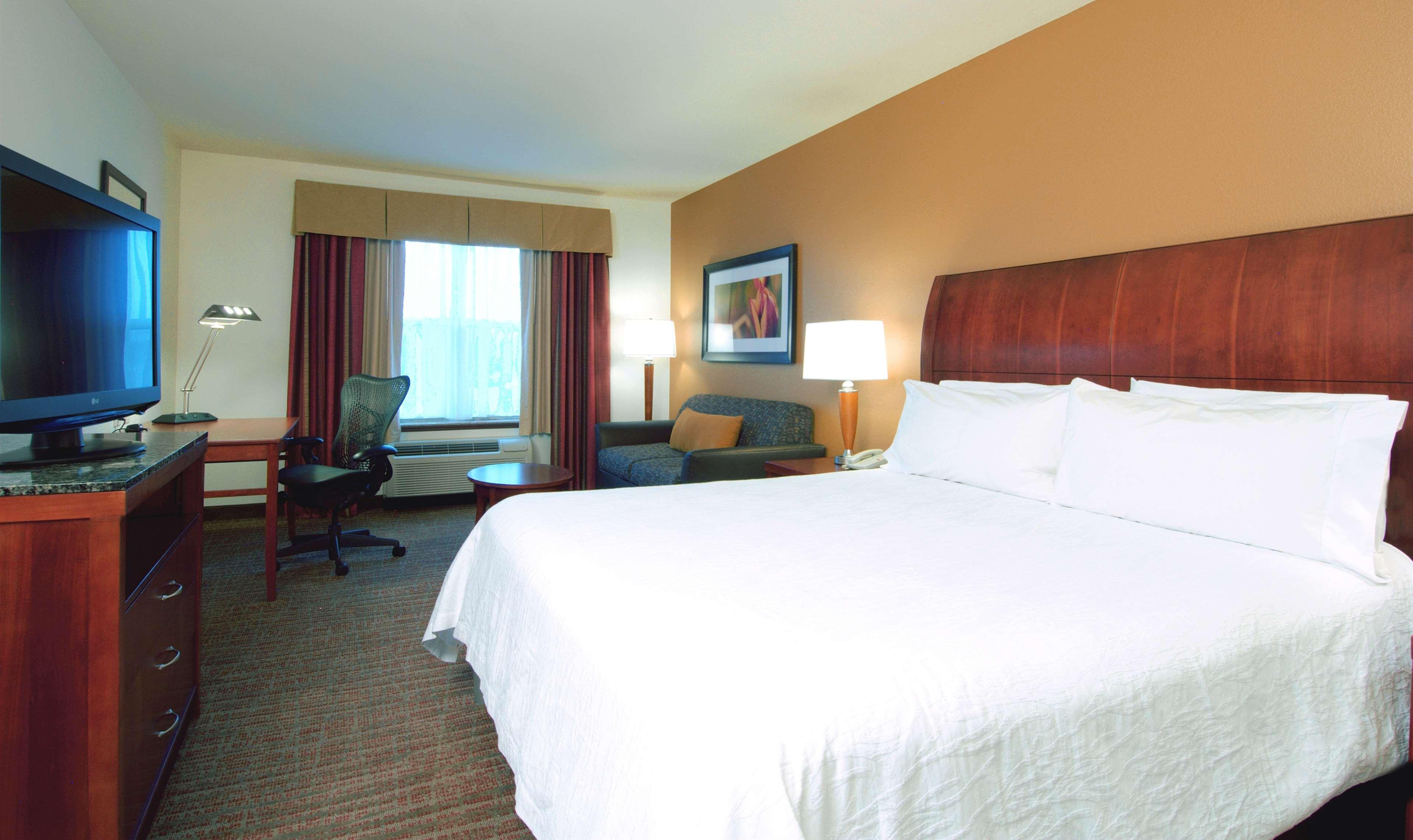 Hilton Garden Inn Рокфорд Екстериор снимка