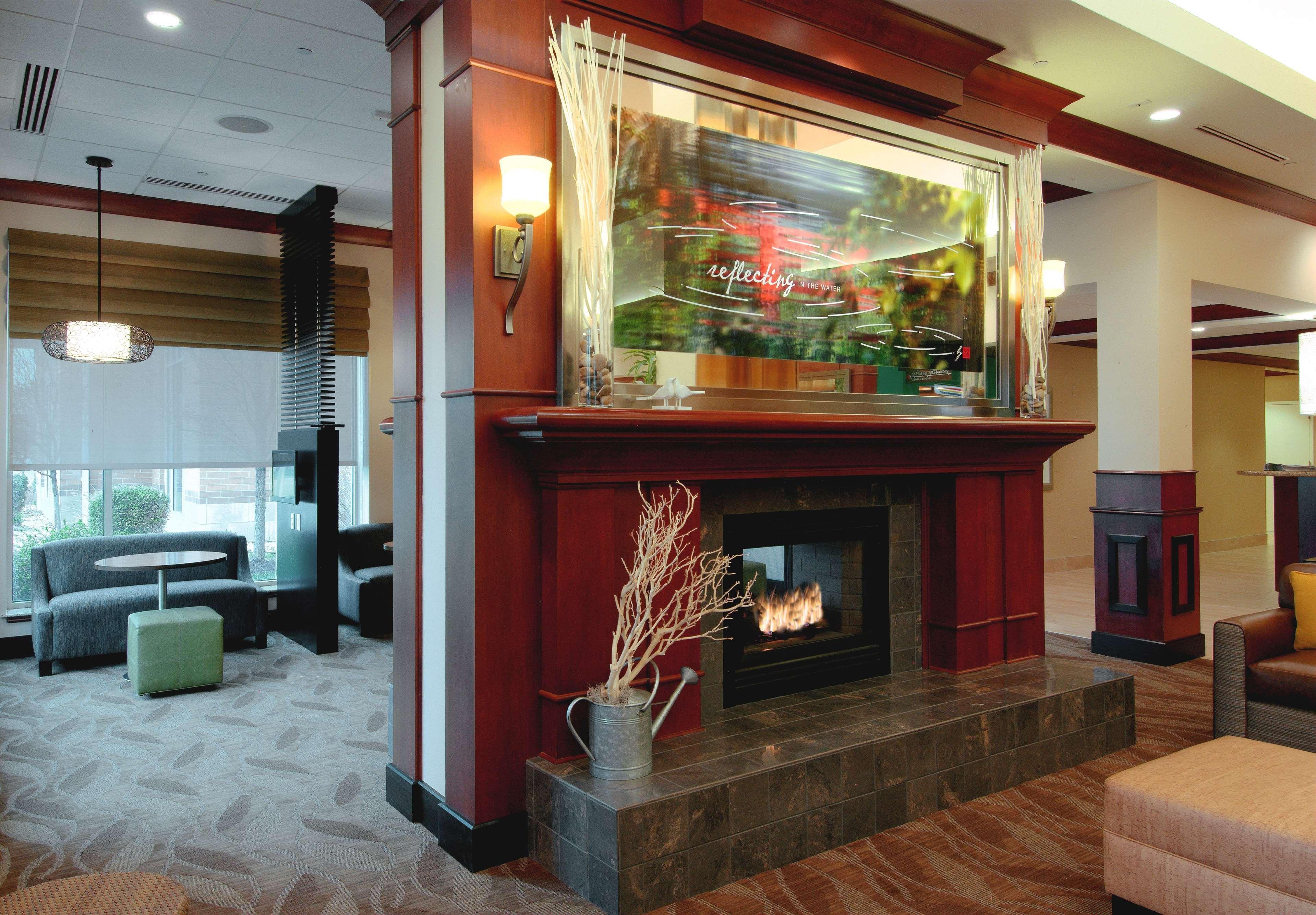 Hilton Garden Inn Рокфорд Екстериор снимка