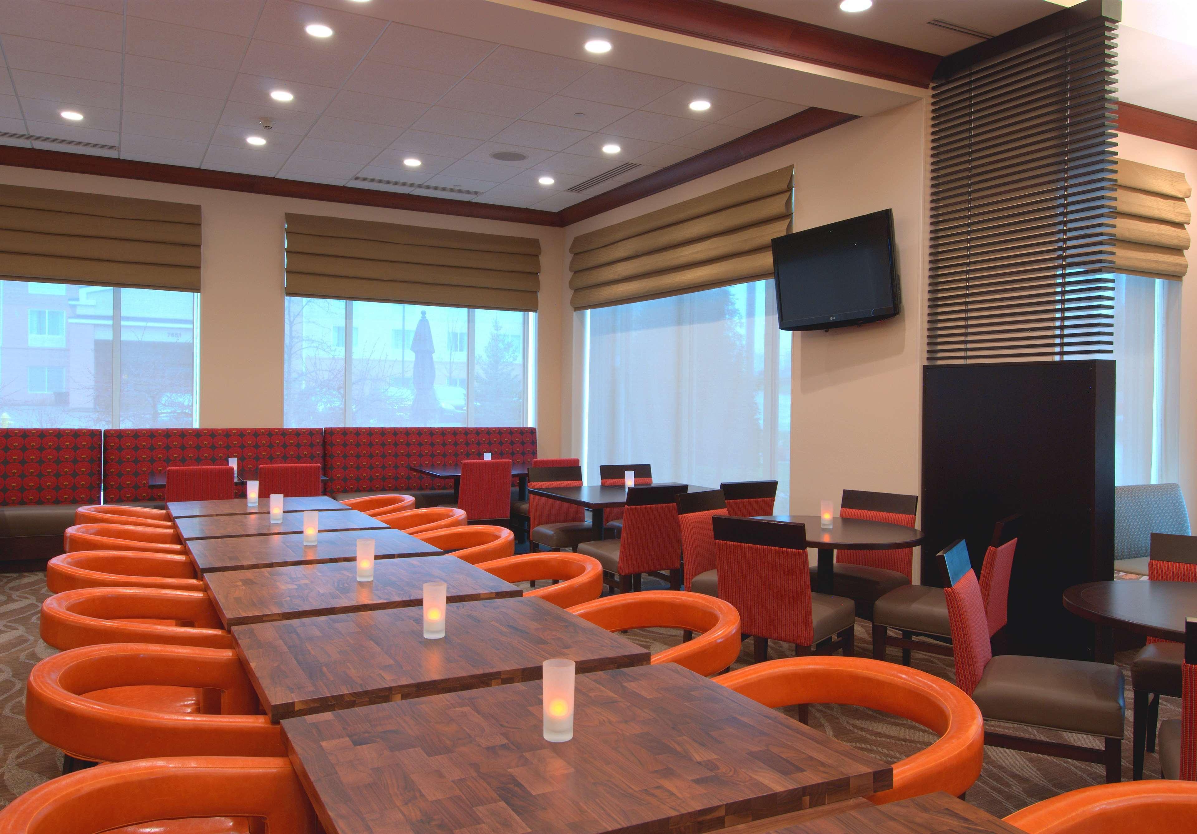 Hilton Garden Inn Рокфорд Екстериор снимка