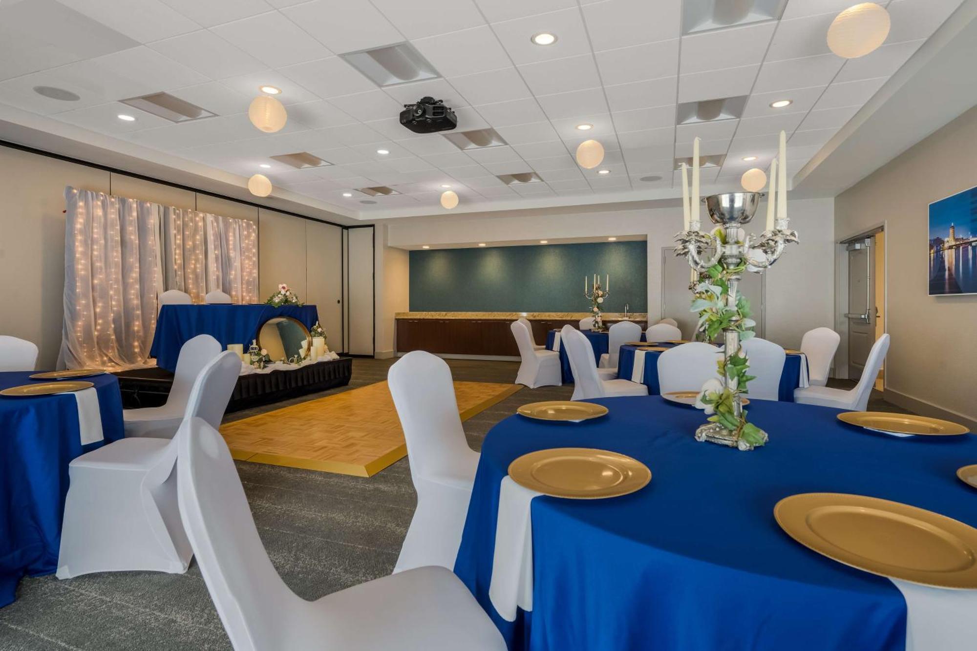 Hilton Garden Inn Рокфорд Екстериор снимка