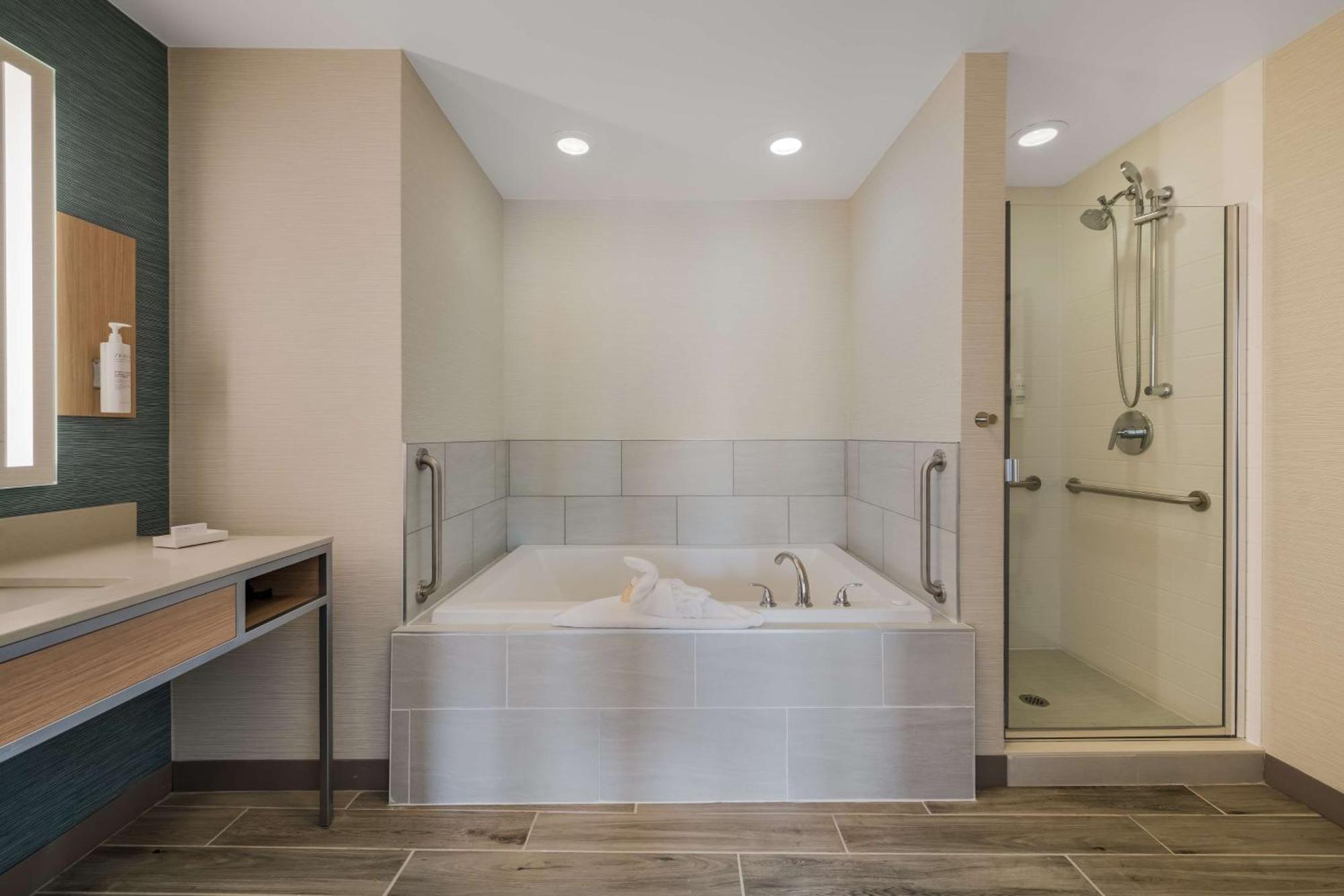 Hilton Garden Inn Рокфорд Екстериор снимка