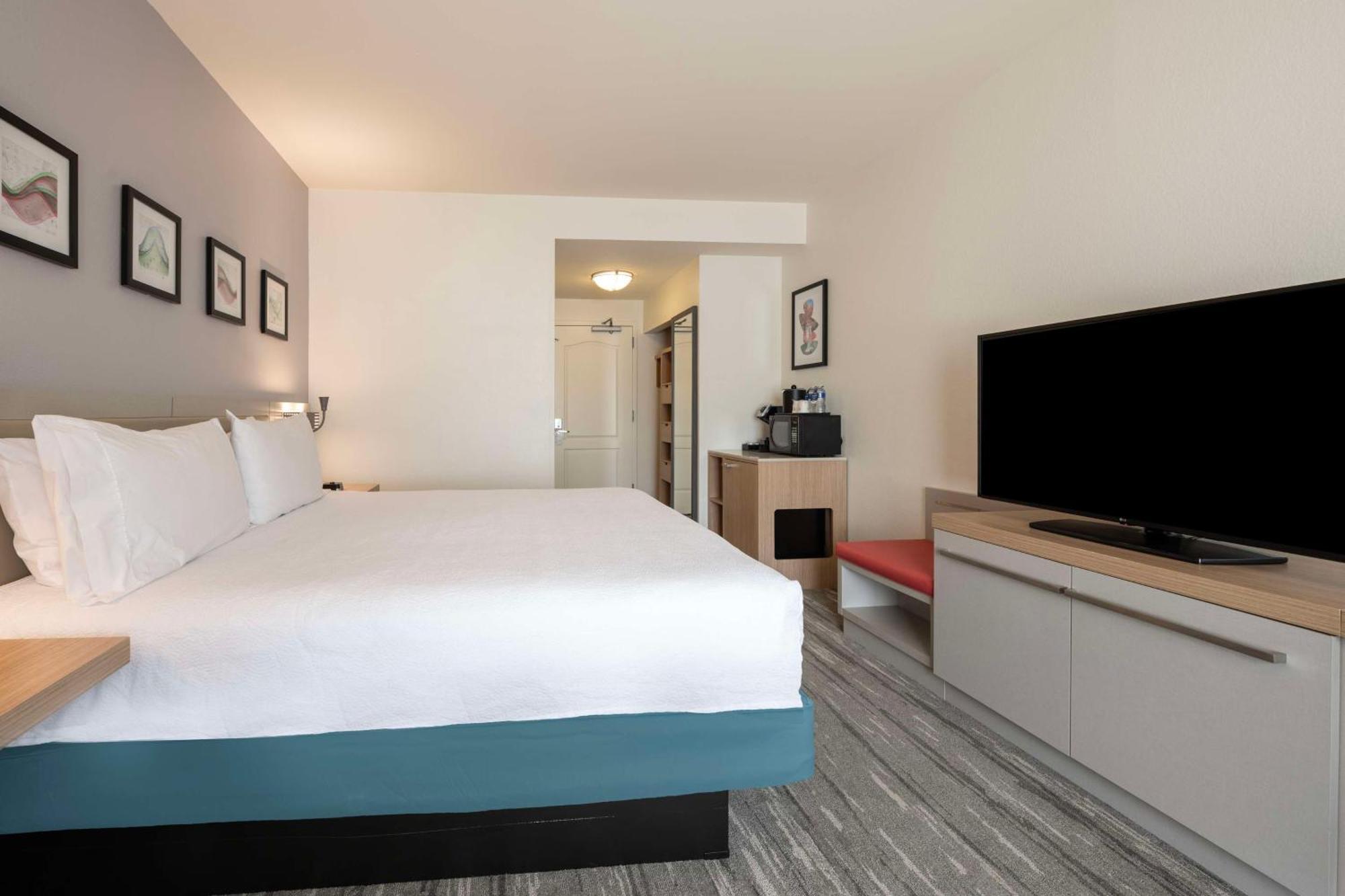 Hilton Garden Inn Рокфорд Екстериор снимка